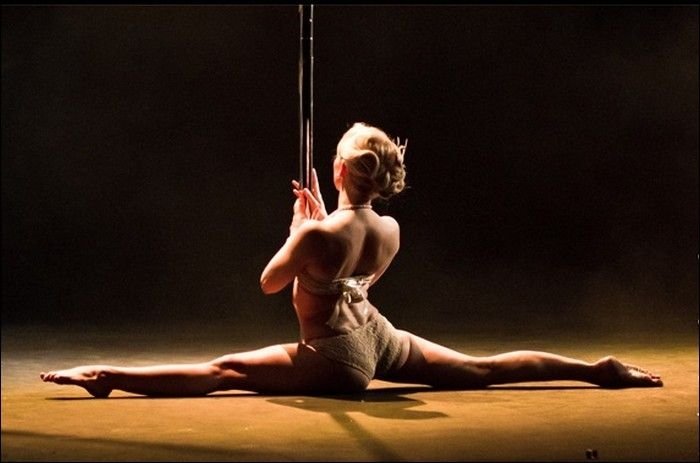 pole dancing girl