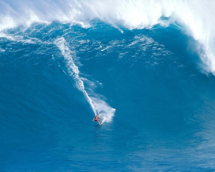 surfing huge waves