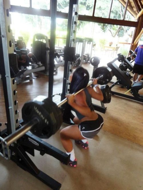strong fitness bodybuilding girl