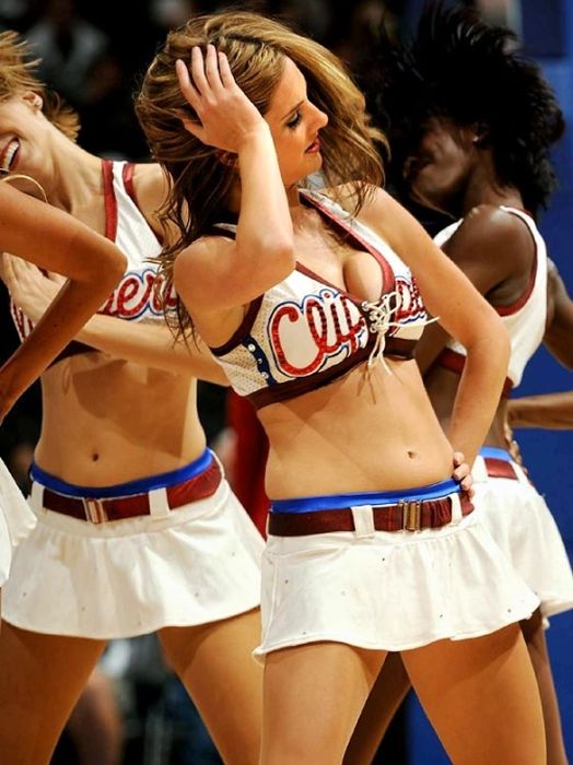 Los Angeles Clippers NBA cheerleader girls