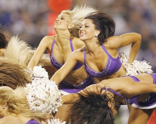 Minnesota Vikings NFL cheerleader girls