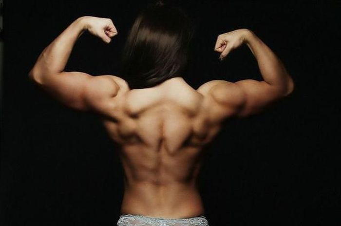 Georgina McConnell, strong fitness bodybuilding girl
