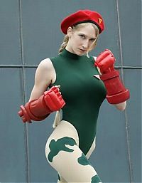 Sport and Fitness: street fighter game girls