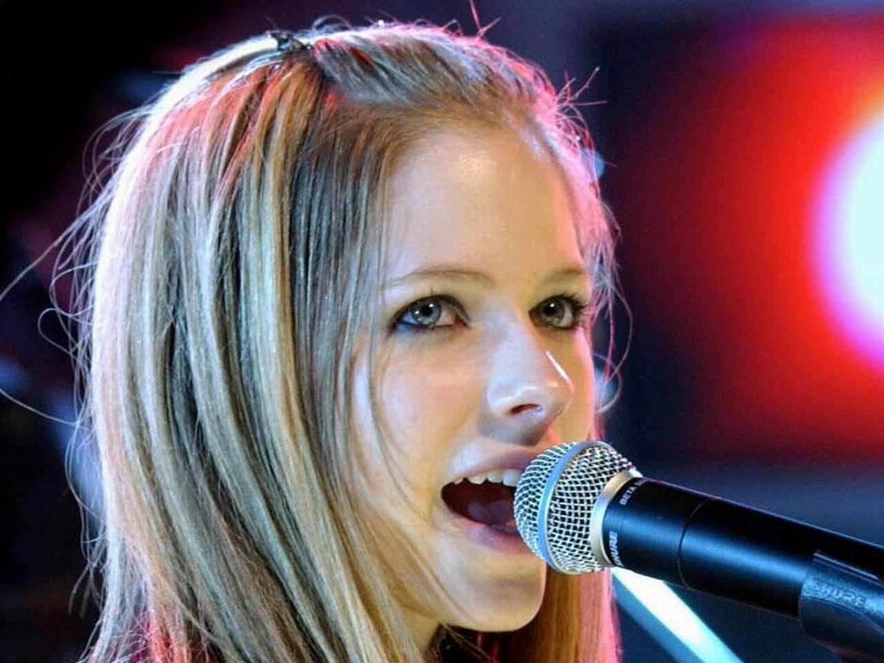 Avril Ramona Lavigne