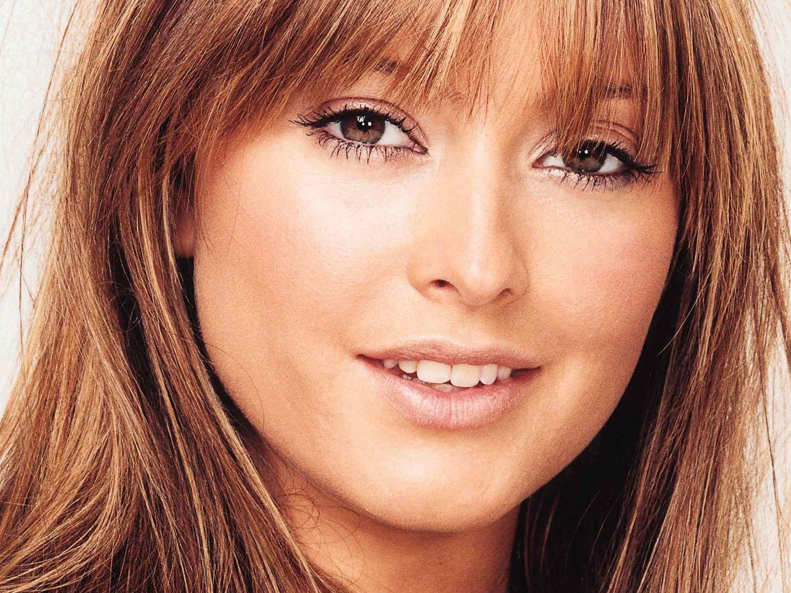 holly valance