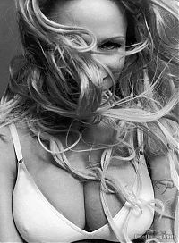 Celebrities: Pamela Denise Anderson
