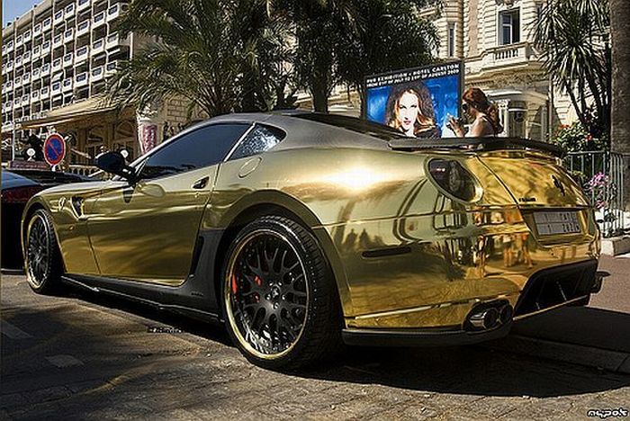 Gold Ferrari 599 GTB