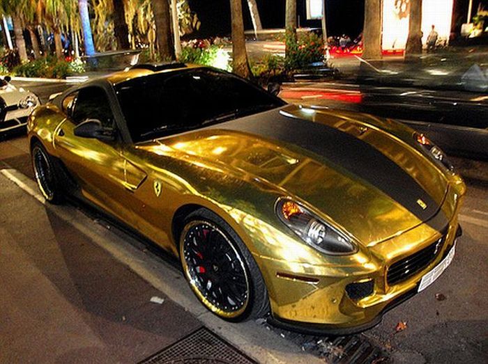 Gold Ferrari 599 GTB