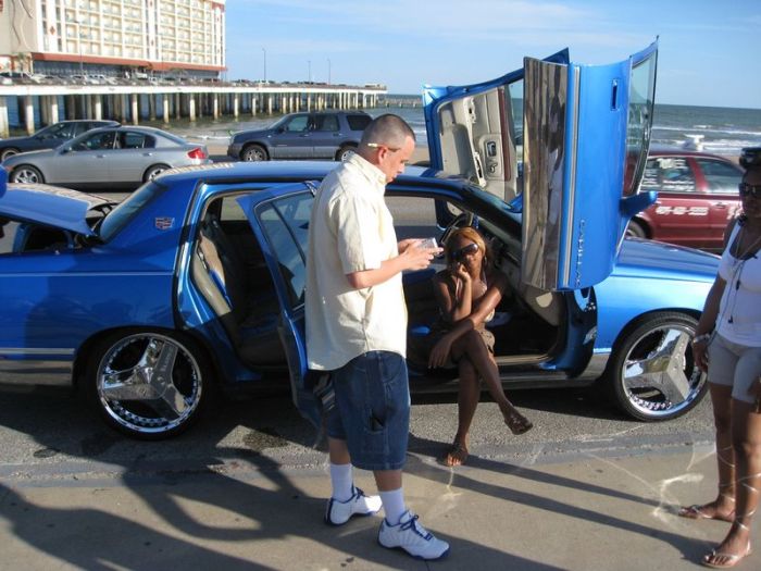 car with rims