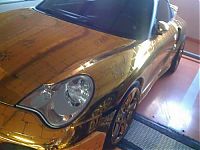 Transport: Golden Porsche