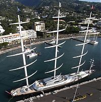 Transport: Yacht for 100 million dollars