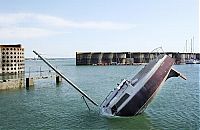 Transport: sinking boat transporter