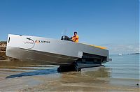 Transport: Iguana 29' yacht prototype by Antoine Brugidou