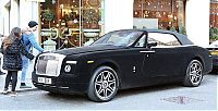 Transport: Rolls-Royce Phantom Drophead Coupé in velvet