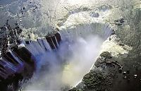 World & Travel: The Devil's Throat (Garganta do diablo), Iguazu river, Brazil, Argentina border