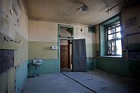 World & Travel: Abandoned high school, Goldfield, Nevada