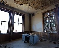 World & Travel: Abandoned high school, Goldfield, Nevada
