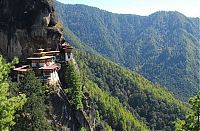 World & Travel: mountain temple