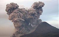 World & Travel: Mount Sinabung, January 2014 eruption, Karo Regency, North Sumatra, Indonesia