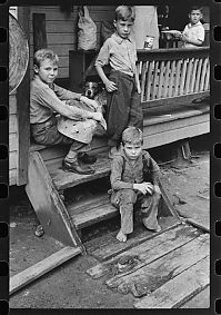 World & Travel: History: The Great Depression by Dorothea Lange, 1939-1943, United States